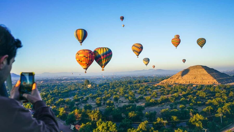 From CDMX: Teotihuacan Hot Air Balloon Ride & Optional Tours - The sunrise balloon flight over Teotihuacán: what you will actually see