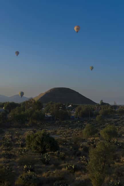 From CDMX: Teotihuacan Hot Air Balloon Ride & Optional Tours - Landing: wine toast, flight certificate, and the moment to warm up