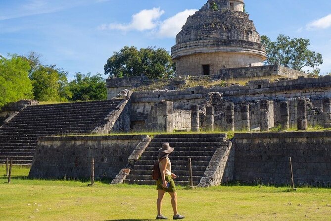 From Merida: Chichen Itza Tour, Izamal, Cenote Ik Kil and Food - The van back to Mérida: when that late-afternoon quiet hits