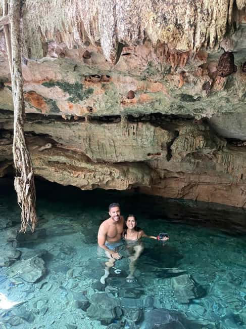 From Mérida:Uxmal and amazing cenotes guided tour with lunch - Lunch in Abala at a local lonchería style spot