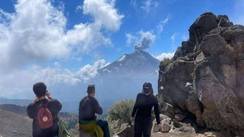 From Mexico City: Hike Iztaccihuatl Volcano with an Alpinist - The altitude reality check: what 4,000 m feels like