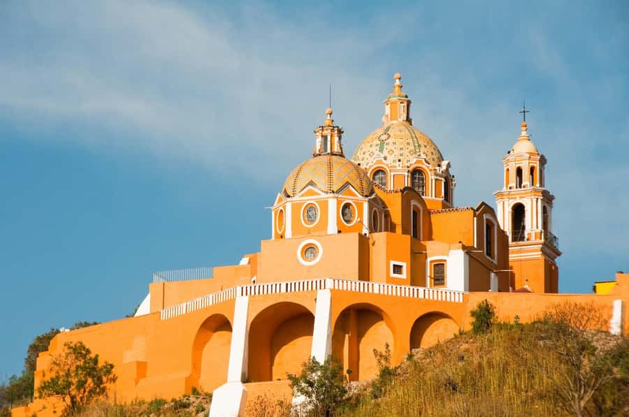 From Mexico City: Puebla, Cholula and Tonantzintla Day Trip - First stop: your early morning setup from Hostal Amigo