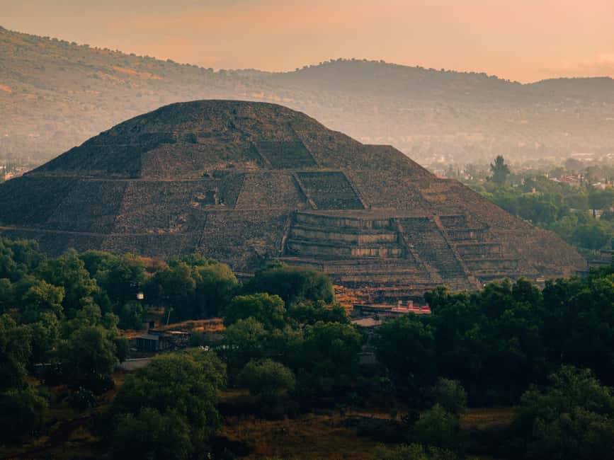 From Mexico City: Tour of Teotihuacan and Basilica of Guadalupe - Lunch option: when you add the buffet, you gain local flavor