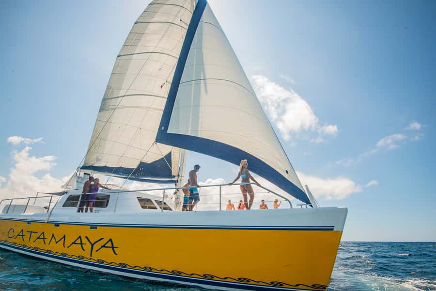 From Puerto Aventuras: Share Catamaran Tour - From Puerto Aventuras Marina to a Real Catamaran Ride