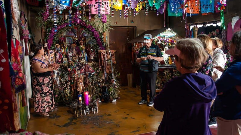 From San Cristóbal: Chamula and Zinacantán Guided Tour - Buying Textiles Without Getting Burned
