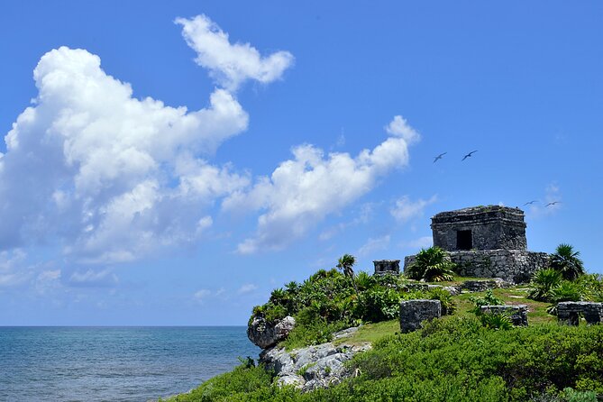 Full Day Guided Tour of Tulum and Coba, 4 places in 1 Day - Guides, language, and how the day feels in real life