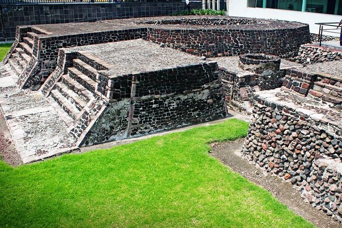 Full-Day Teotihuacan & Basilica Guadalupe Tour - Transportation time: how to make the van hours feel worth it