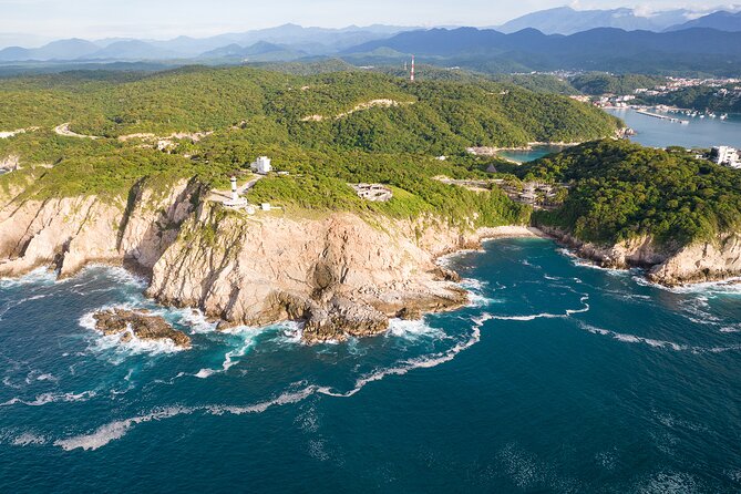 Full Day Tour of the Bays of Huatulco - Bahia de Cacaluta: the heart-shaped aerial look and wildlife chances