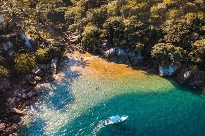 Full-Day Trail to 6 hidden Beaches, Colomitos & Snorkel - A trail that starts like locals do, not a bus lineup