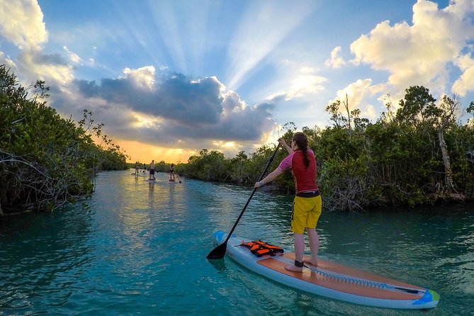 Golden Hour at Mariscal Lagoon: A Sunset to Remember - Group size, pacing, and the laidback vibe