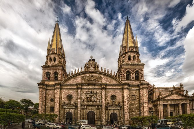 Guadalajara and Tlaquepaque City Sightseeing Tour - Start Smart With Hotel Pickup and an Air-Conditioned Minivan