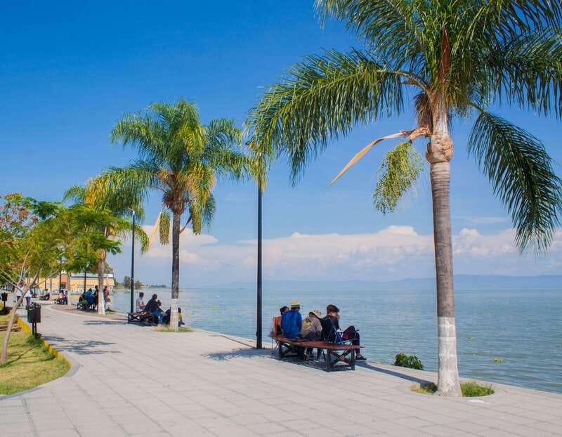 Guadalajara: Lake Chapala and Ajijic Day Trip with Boat Trip - The tequila tour at Casa Calera, tastings included