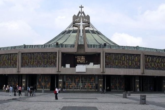 Guadalupe Shrine Tour - Tepeyac Hill climb: where the story begins, with moderate effort