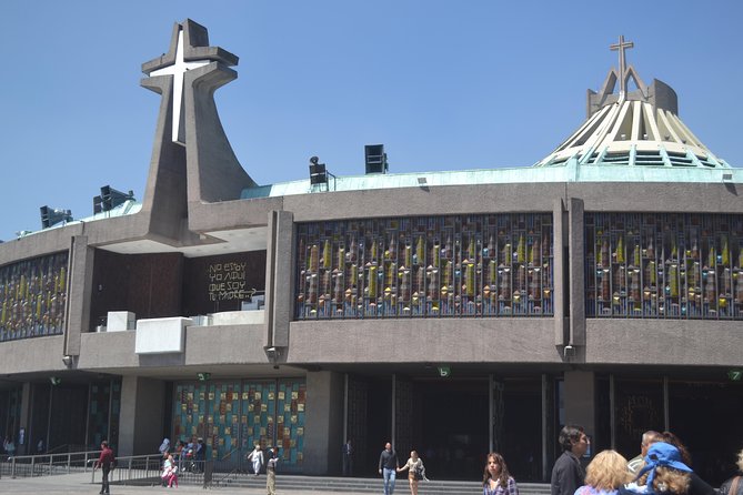 Guadalupe Shrine Tour - Guides in action: what makes this tour feel personal