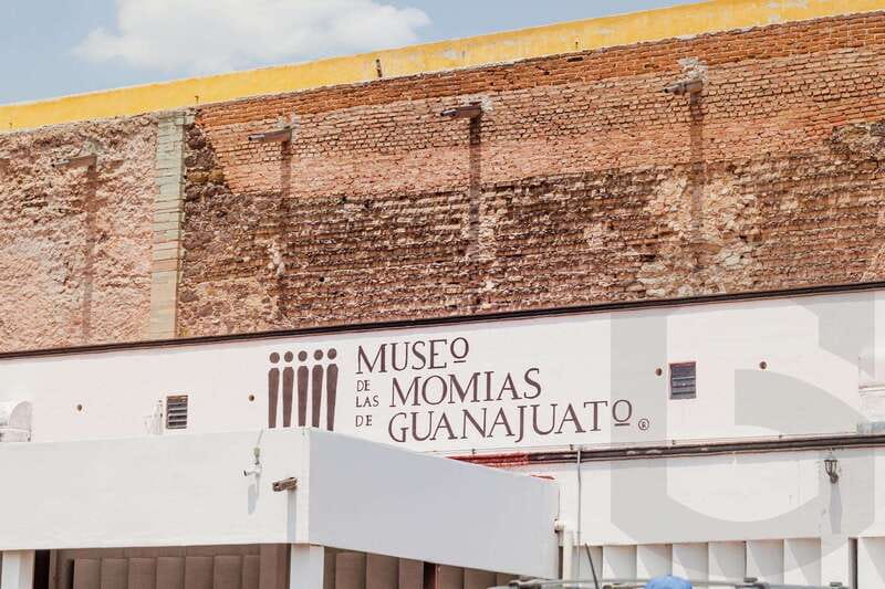 Guanajuato: Mummies, Mines and Tunnels Guided Group Tour - Monumento al Pípila: the independence story and a view payoff