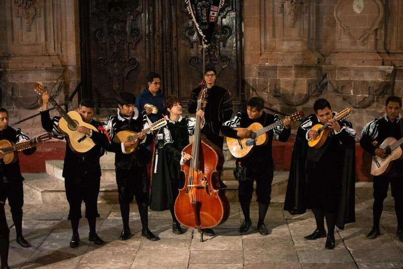 Guanajuato: Night Walk with the Estudiantina - The Salto del Mono dance show is the peak energy stop