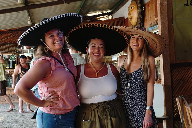 Guided tour of an ancestral Mezcal distillery with transport - Lunch and snacks: Oaxaca flavors with your starter sips