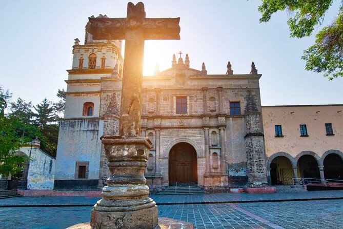 Guided Tour of Coyoacan and Leon Trotsky Museum - English-guide delivery, group size, and pacing