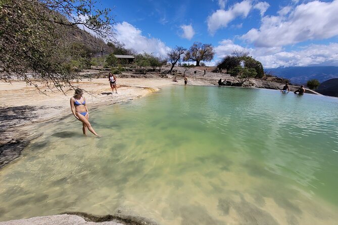 Hierve el Agua Half-Day Guided Hike Adventure ALL FEES INCLUDED - Lunch time near town: regional favorites without the stress of hunting