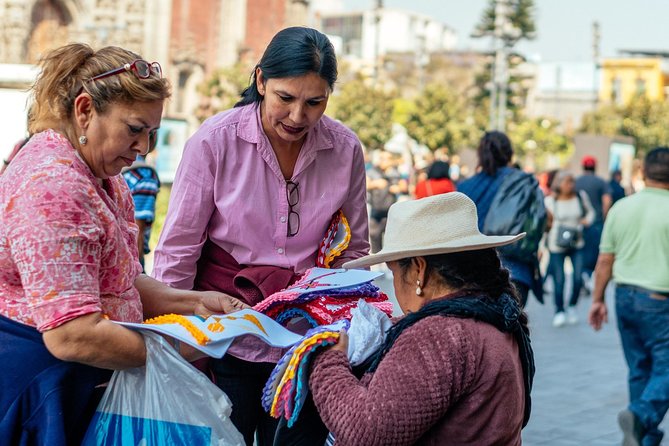 Highlights & Hidden Gems With Locals: Best of Mexico City Private Tour - Getting the most from your guide in Centro Histórico