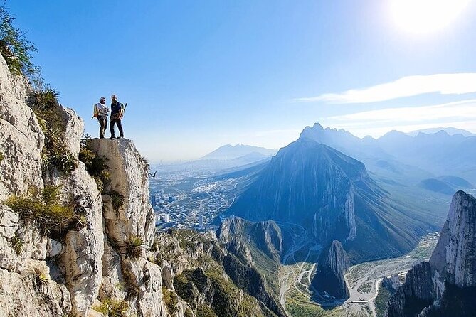 Hiking Climbing And Rappelling In The Eaglets Nest - Timing and logistics in Monterrey: the 5:00am start that makes the day work
