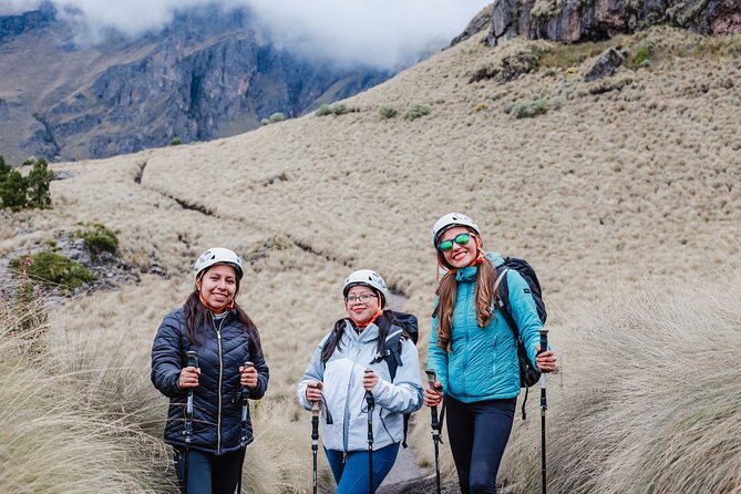 Hiking Tour on the Iztaccíhuatl Volcano from Puebla - The hike: what the altitude and pacing really mean