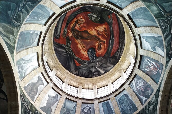 History and Murals: Walking Tour Guadalajara - Rotonda de Los Jaliscienses Ilustres: Pride in Stone