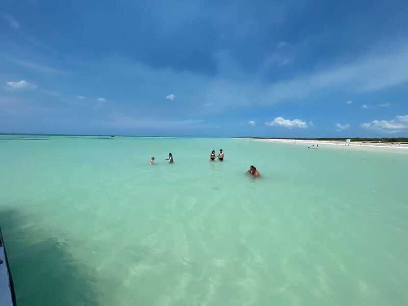 Holbox: Punta Mosquitos, Yalahau, & Pasión Island Boat Tour - Price and value: how $38 turns into a full day outdoors