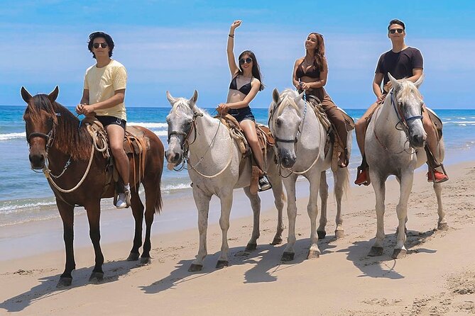 Horseback Riding in Sayulita Through Jungle Trails to the Beach - The jungle trail: flora, fauna, and the rhythm of the ride