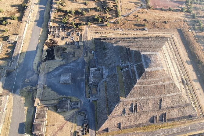 Hot air balloon from CDMX and Restaurant la Gruta (ORIGINAL) - San Juan Teotihuacan Balloon Flight: 45 Minutes of Wow