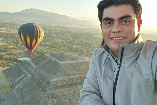 Hot air balloon from CDMX and Restaurant la Gruta (ORIGINAL) - Teotihuacan in About One Hour: Make It a Route, Not a Wish