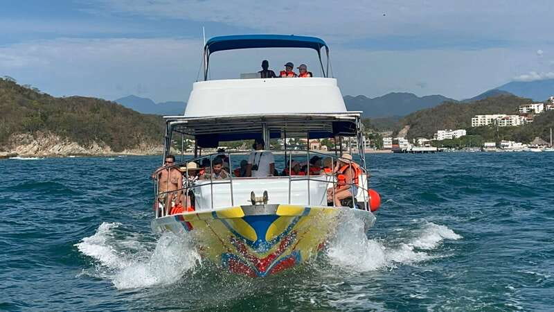 Huatulco: Premium Boat Tour with snorkel experience. - Reef Snorkeling: Marine Life, Limited Gear Options, and Real Expectations