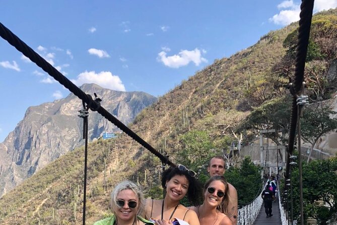 Incredible Tolantongo Grottoes from CDMX - Guide impact: from Howard to Fernando, and what good guidance looks like