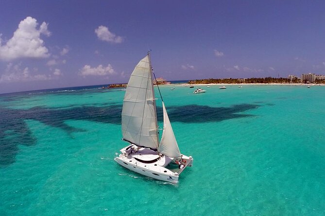 Isla Mujeres Catamaran, Open Bar & Optional Buffet and pick up - Marina Las Perlas Check-In: Where Days Can Feel Fast or Frustrating