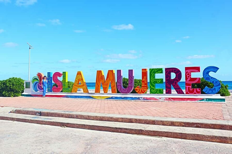 Isla Mujeres: Catamaran Ride with Open Bar, Snorkeling, and Lunch - Isla Mujeres Free Time, How to Make the Most of the Walk