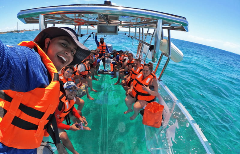 Isla Mujeres: Excursion Crystal Boat Tour at the Caribbean - Who Should Book This Tour, and Who Should Skip It