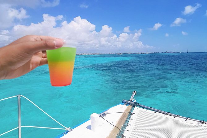 Isla Mujeres Premium Catamaran Tour with transportation from Playa del Carmen - Group size and language: what a max of 35 means for your day