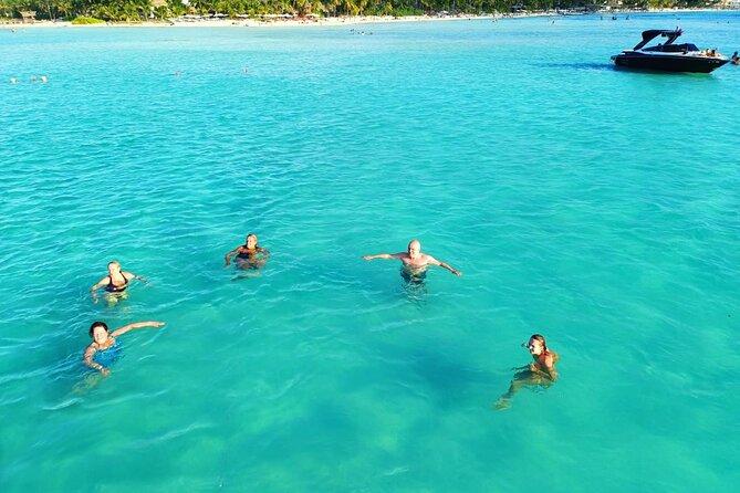 Isla Mujeres Premium Tour in Private Catamaran with Lunch - Onboard drinks, food quality, and how to set your expectations