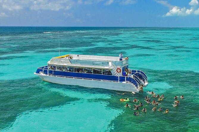 Isla Mujeres, Snorkel, Lunch & Pick Up from Cancun to P.Morelos - Isla Mujeres by Trimaran: what your day really feels like