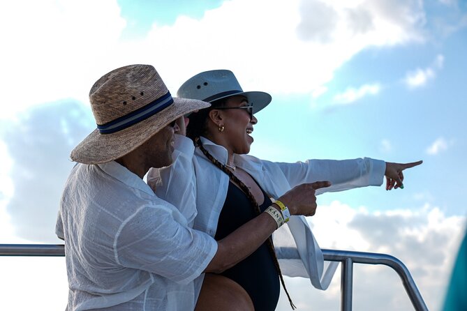 Isla Mujeres Sunset Cruise and Tour from Cancun - Playa Norte and the sunset moment: why this beach is the main character