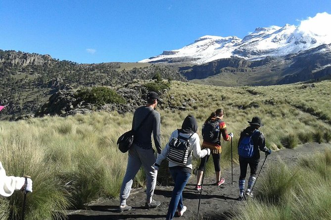 Iztaccihuatl Volcano Hike with an Alpinist - How Hard Is It, Really? Altitude vs. Technical Difficulty