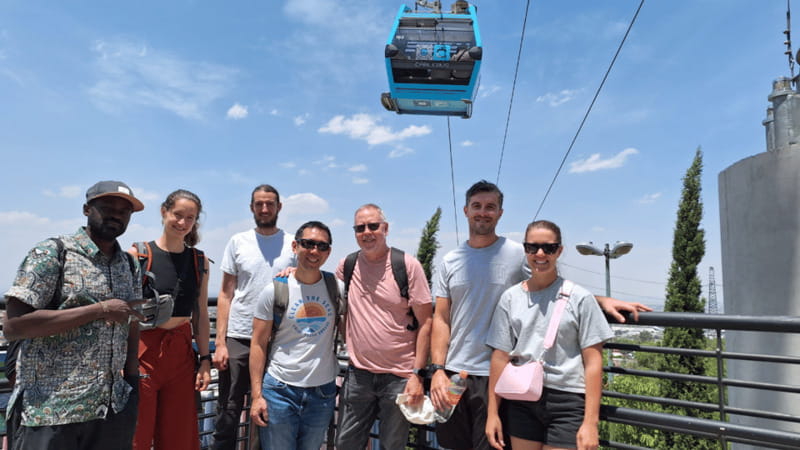 Iztapalapa: Cable Car Tour and Urban Art From the Heights - The rooftop mural storytelling: where the art has context