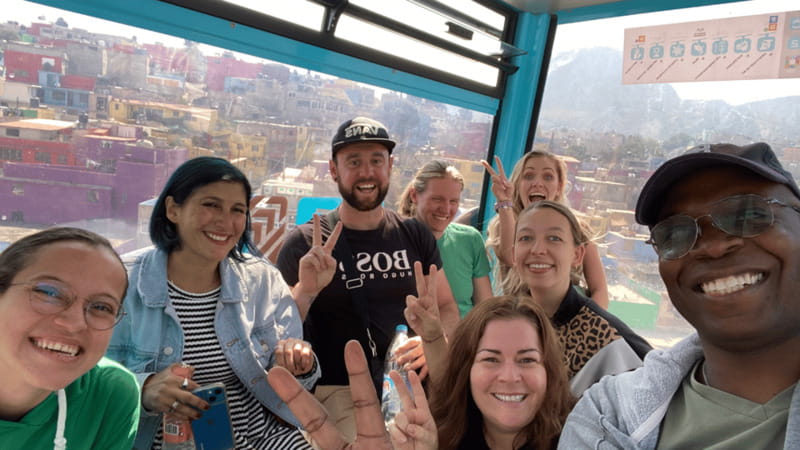 Iztapalapa: Cable Car Tour and Urban Art From the Heights - Cablebús over Iztapalapa: the aerial view that changes how you see the city