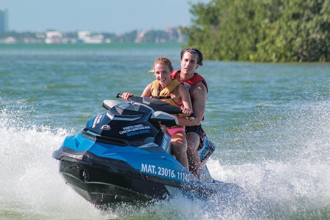 Jet Ski Rentals in Cancun: 30-Minute Option (Shared Jetski) - Safety setup: life jackets, a guide on hand, and the age rules