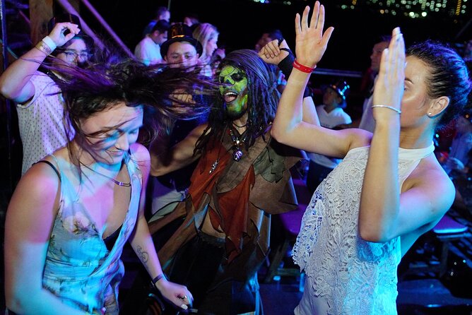 Jolly Roger Pirate Show and Dinner in Cancun - Drinks All Night: Unlimited Bar That Changes the Mood