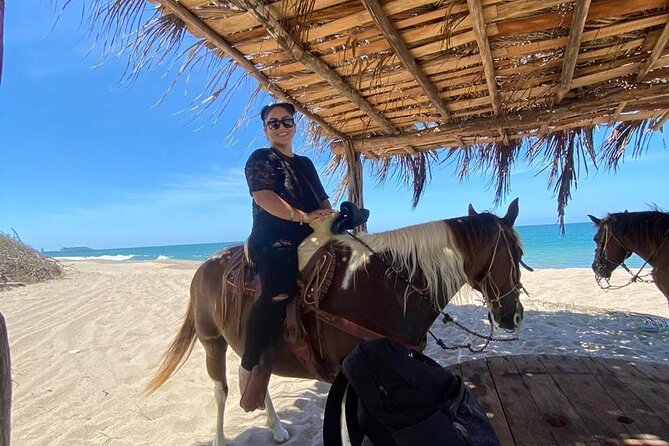 Jungle and Beach Horseback ride Tour in Pacific Coast - Choosing your pace: what happens when the group moves differently