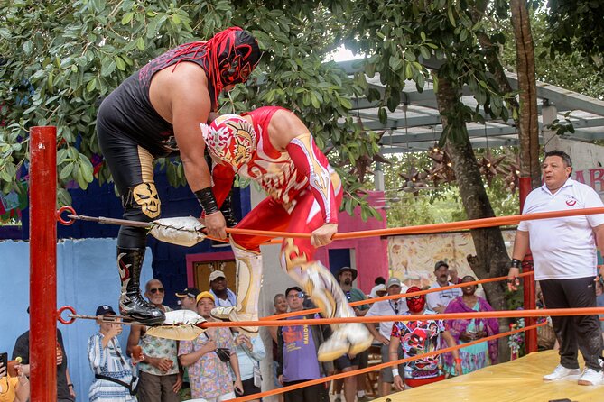 Legendary Mexican Lucha Libre Experience in Cozumel Meet andGreet - Backstage Meet-and-Greet: Photos and the Signed Card