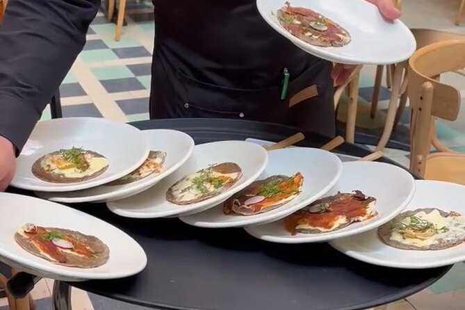 Local Foodie Adventure in Mexico: +10 dishes with Sherpa Tours - Pasaje El Parián: an arcade break with cafés and design shops