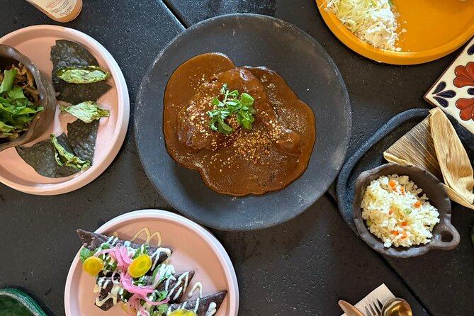 Local Foodie Adventure in Mexico: +10 dishes with Sherpa Tours - The pacing: come hungry, wear comfortable shoes