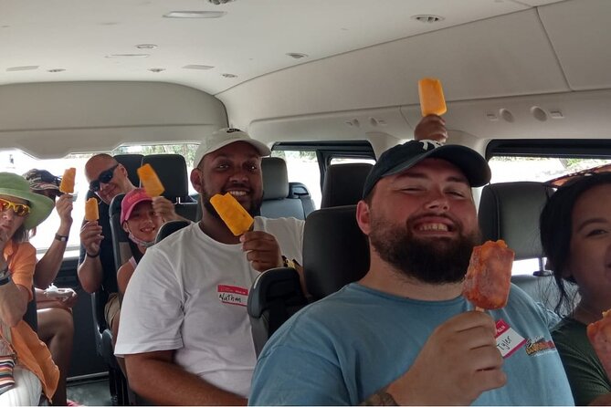 local walking food tour Inlakech Playa del Carmen - Stop 6: Dessert paletas or snow-style treats to cool down
